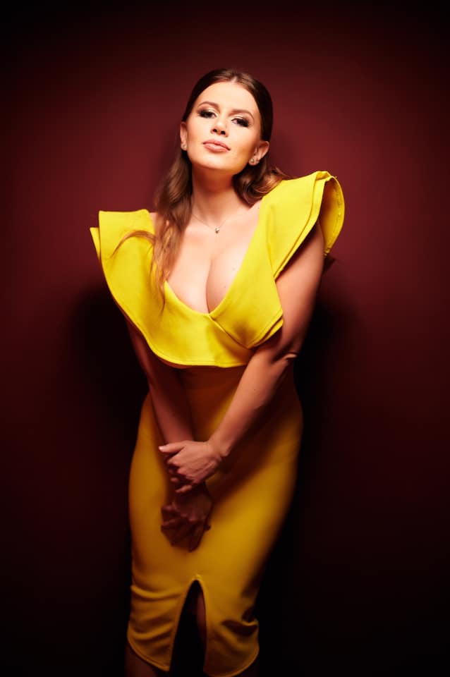 Украинские ТВ-звезды рассказали, как отпразднуют Пасху: съесть яйцо с бабушкой не получится